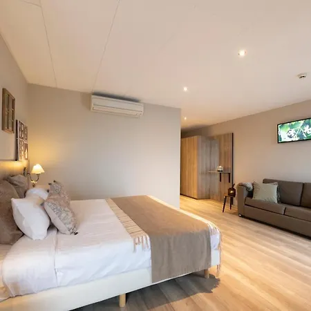 Hotel De La Tour Melen