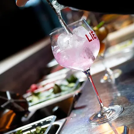 Hotel De La Tour Melen