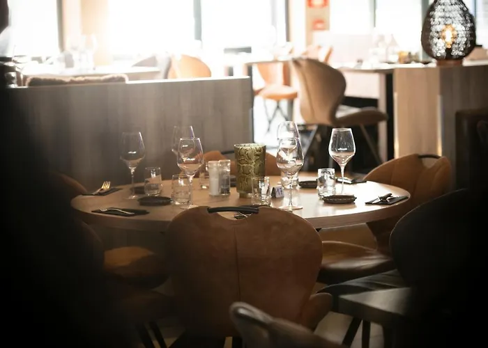 Hotel De La Tour Melen