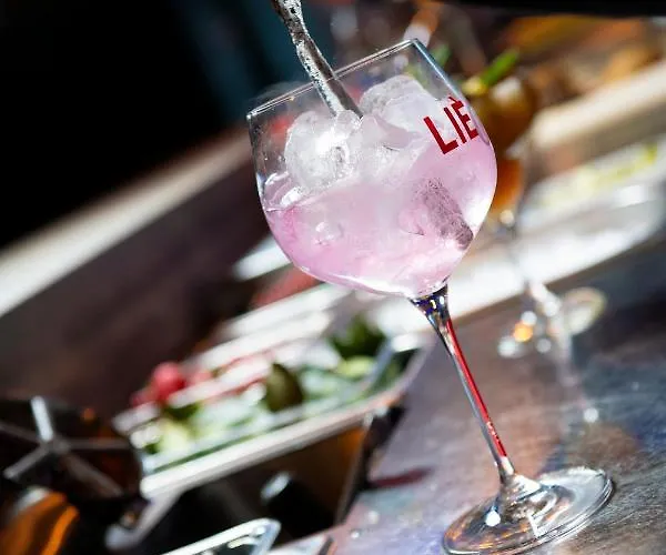 Hotel De La Tour Melen